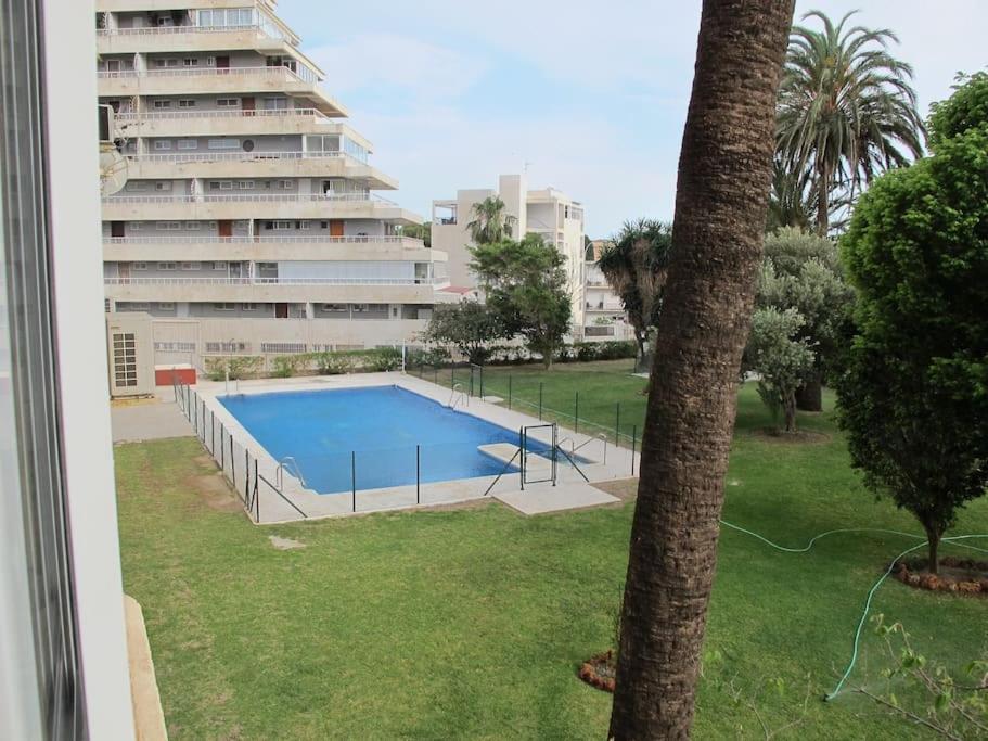 Coqueto Apartamento En Benalmadena Cerca De La Playa Luaran gambar