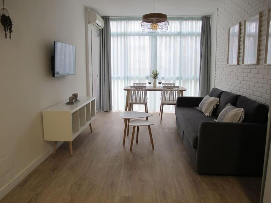 Coqueto Apartamento En Benalmadena Cerca De La Playa Luaran gambar
